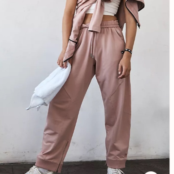 Free People All Day Everyday Pants in Mauve Swoon sz medium NWT - Picture 3 of 5